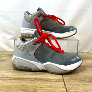 Nike Jordan Max Aura‎ 3 Wolf Grey White (GS) Youth DA8021-005 sz 7Y woman’s 8.5